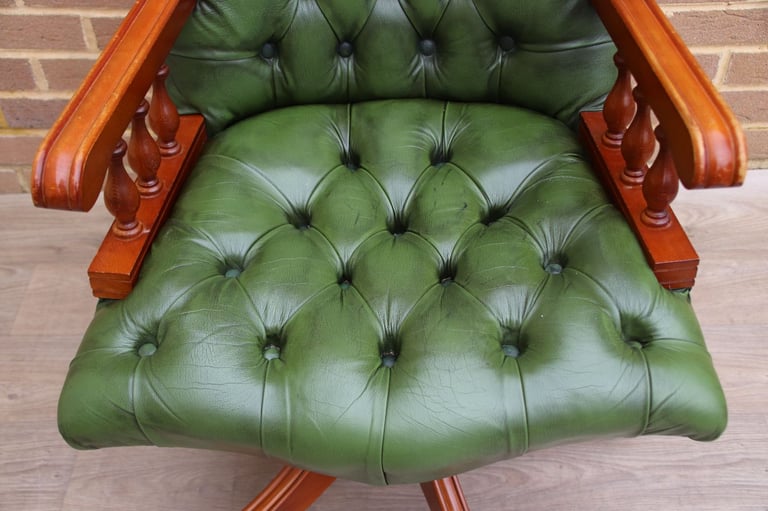 Chesterfield Executive Chair (UK Delivery)