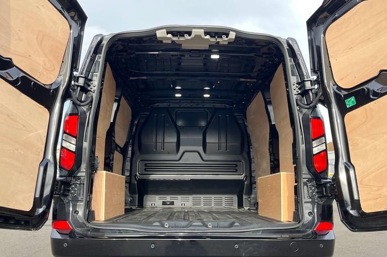 2025 Ford Transit Custom 280 Limited L1 SWB FWD 2.0 EcoBlue 136ps APPLE CAR PLAY + ANDROID AUTO, ...