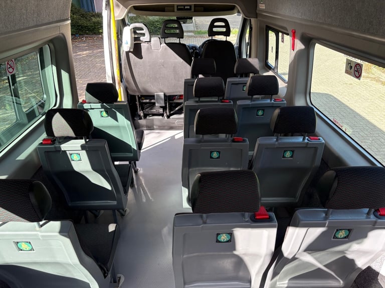 67reg Peugeot Boxer / Citroen Relay 2.0hdi 6spd 17 Seat WAV Minibus_Non D1 Model
