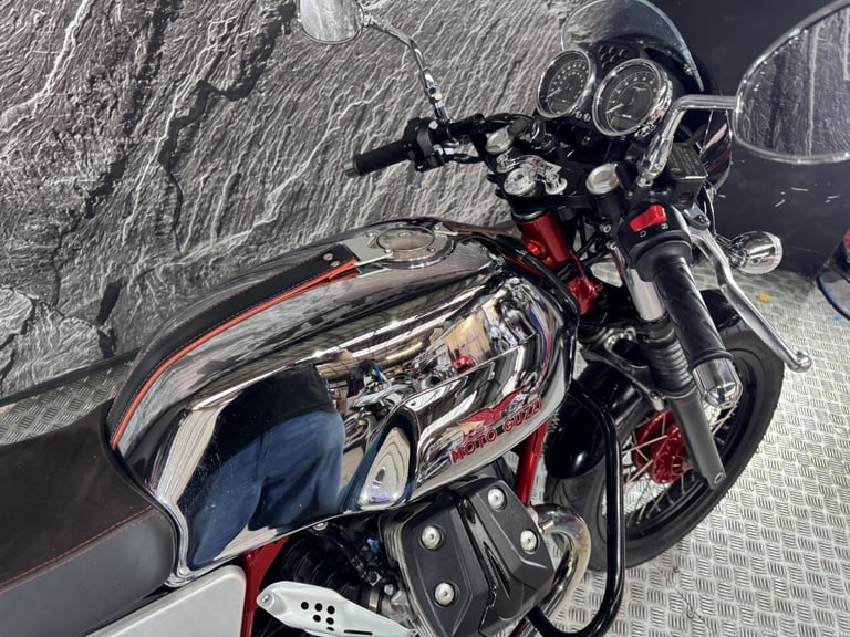 MOTO GUZZI V7 RACER 2013