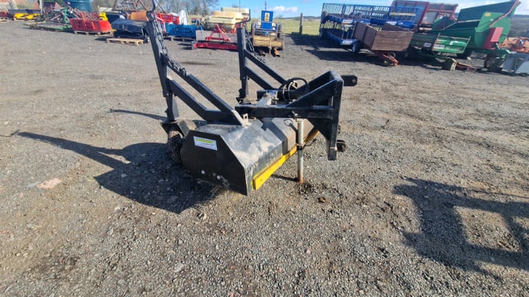 Tractor three point slewtic hydraulic sweeper brush ex condition 