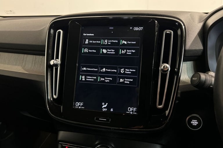 2018 68 VOLVO XC40 2.0 D3 INSCRIPTION SUV 5DR DIESEL MANUAL EURO 6 (S/S) (150 PS