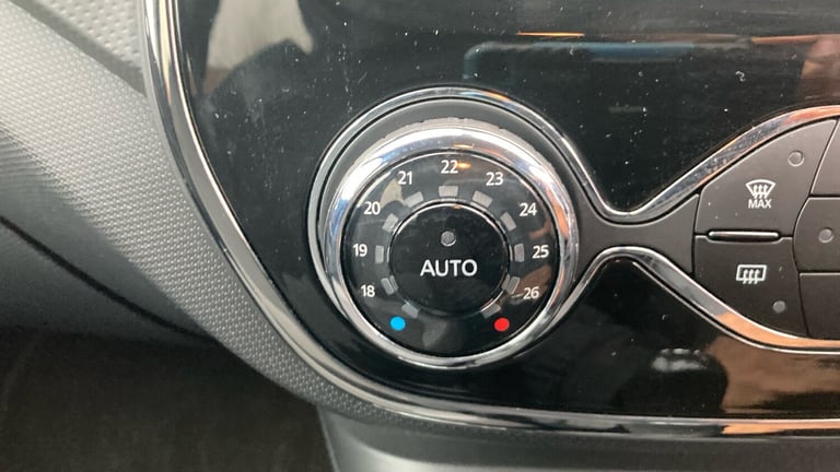 2014 Renault Captur 1.5 dCi 90 Dynamique S MediaNav Energy 5dr Diesel Hatchback Hatchback Diesel ...