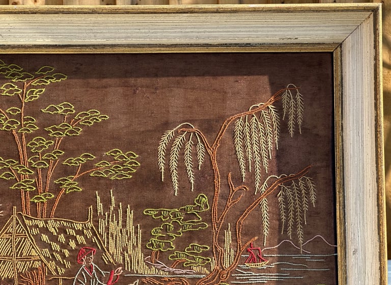ANTIQUE FRAMED CHINESE SILK EMBROIDERY TAPESTRY PICTURE, 78x45cm - 1900s - WILL POST!