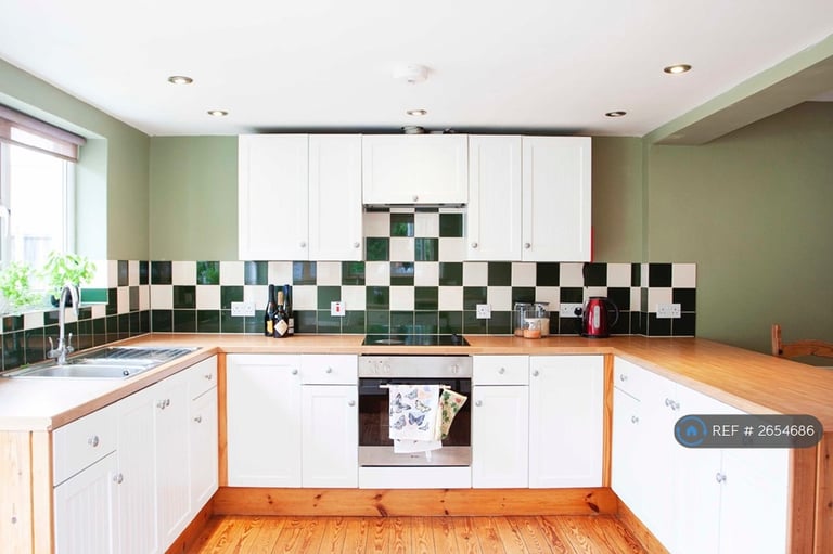 7 bedroom house in Earlham Road, Norwich, NR4 (7 bed) (#2654686)