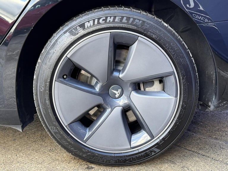 2022 Tesla Model 3 Saloon 4dr Electric Auto RWD (241 bhp) Saloon Electric Automatic