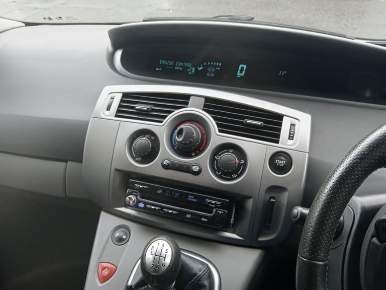 !! REASONABLE OFFERS ACCEPTED !! VERY LOW MILEAGE 7 SEATER MPV GRAND SCENIC FULLY ULEZ MOT AUG 26 