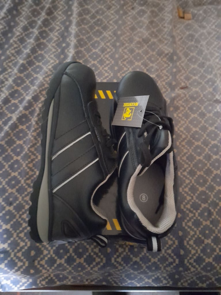 image for Mens trainers 