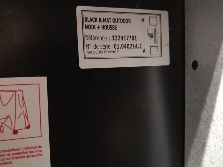 CORNILLEAU TABLE TENNIS TABLE -BLACK & MAT OUTDOOR