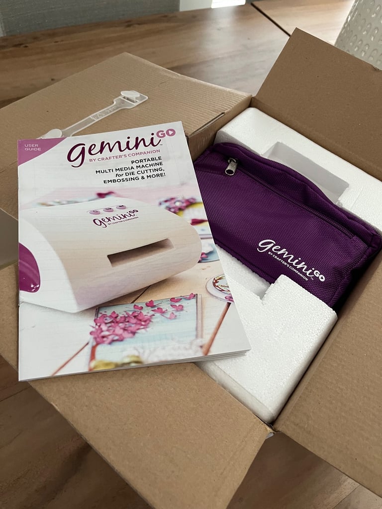 Crafters Companion Gemini Go die cutting machine