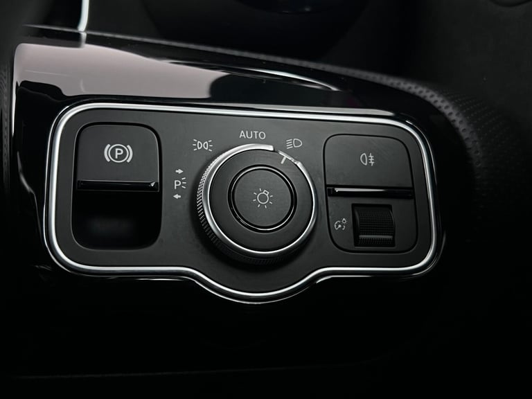 2019 Mercedes-Benz A-Class A180d AMG Line Executive 5dr Auto HATCHBACK DIESEL Automatic