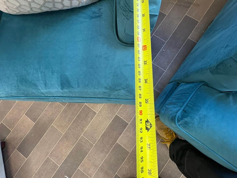 Lovely Compact French Velvet Sofa & Armchair. Delivery available🚛