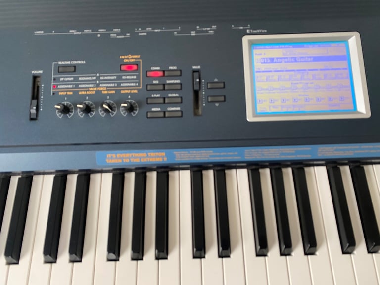 KORG Triton Extreme 88 keys with flight case : becoming a cult classic