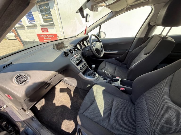 Peugeot, 308, Hatchback, 2012, Manual, 1560 (cc), 5 doors