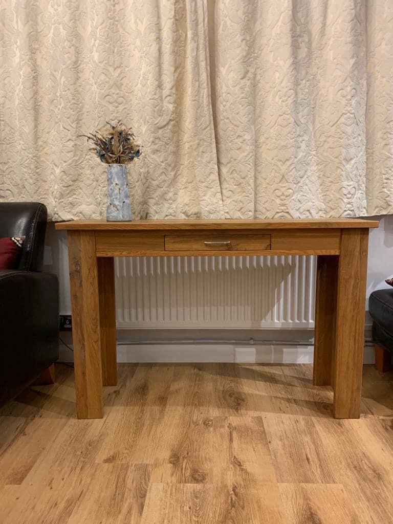 Console table 