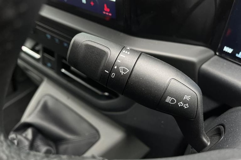 2025 Ford Transit Custom 2.0 EcoBlue 136ps H1 Double Cab Van Limited PANEL VAN DIESEL Manual