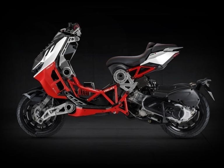 ItalJet Dragster 200cc Naked Sports Automatic Scooter Was £5299 Now £3699