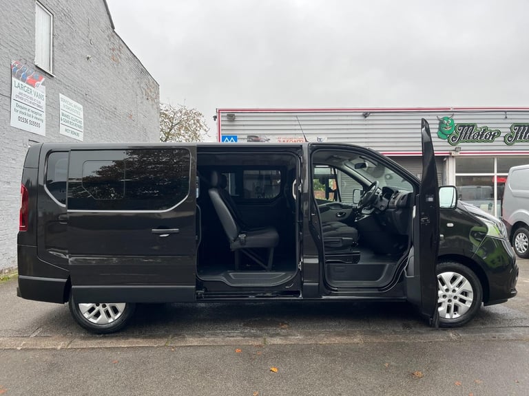 Renault Trafic LL29 Energy dCi 125 Sport Nav 9 Seat LWB Minibus  DIESEL 2016/66