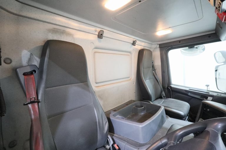 2016 (16 PLATE) Scania  P250 4x2 Euro 6 Refrigerated