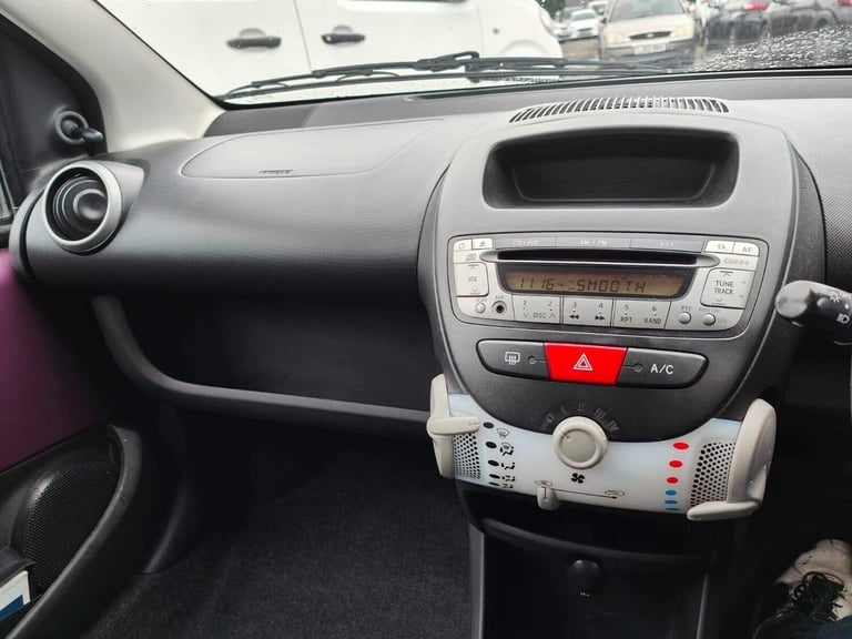 2013 Peugeot 107 1.0 12V Active 2 Tronic Euro 5 5dr Hatchback Petrol Automatic