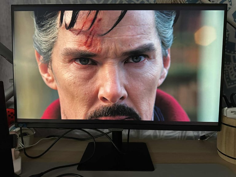 Samsung 27' Viewfinity 4K HDR10 Monitor + box
