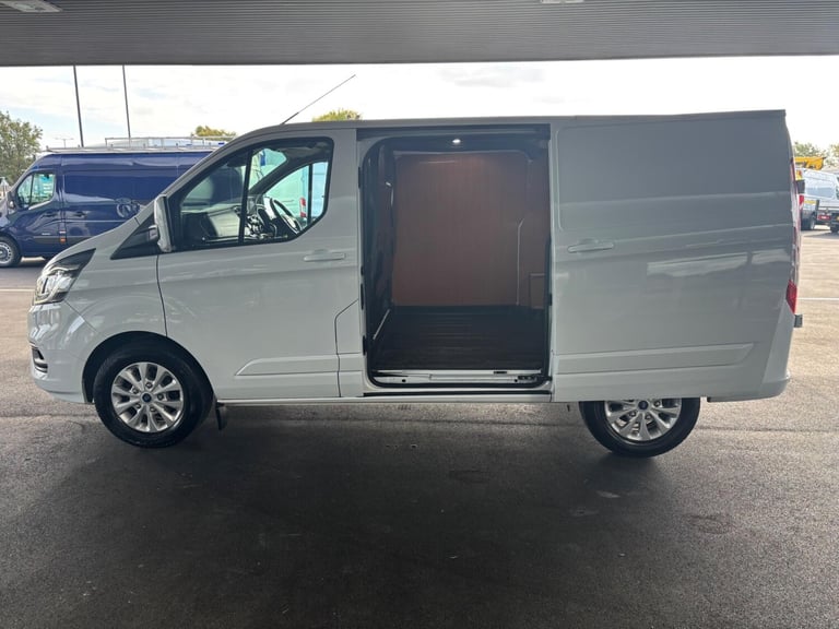 2022 Ford Transit Custom 2.0 300 EcoBlue Limited Auto L1 H1 Euro 6 (s/s) 5dr PANEL VAN Diesel Aut...