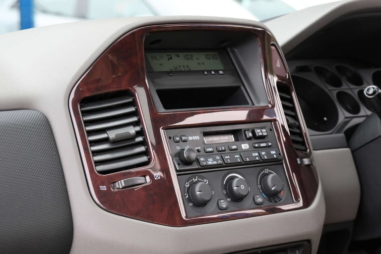 1995 Mitsubishi Shogun 3.5 V6 GDI GLS 3dr Auto ESTATE PETROL Automatic