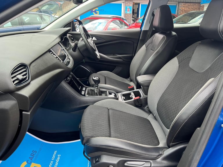 2020 Vauxhall Grandland X 1.2 Turbo SRi Nav Euro 6 (s/s) 5dr HATCHBACK Petrol Manual