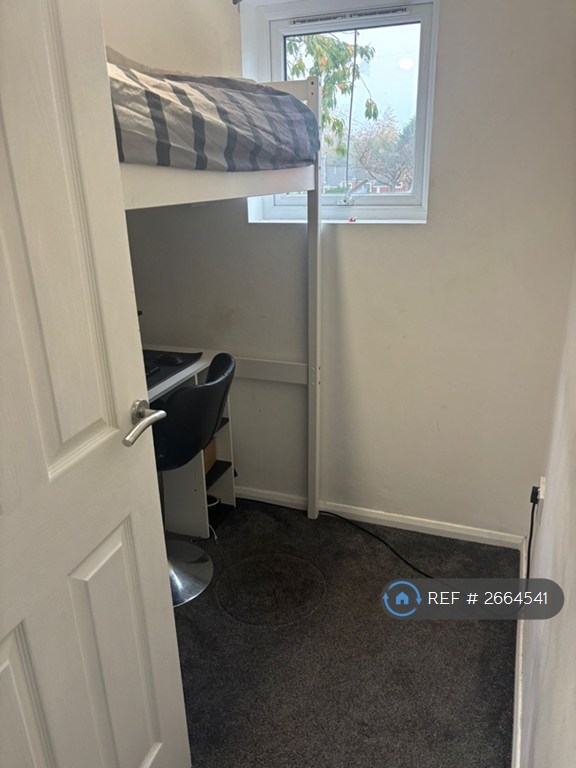 3 bedroom house in Pembridge Close, Birmingham, B32 (3 bed) (#2664541)