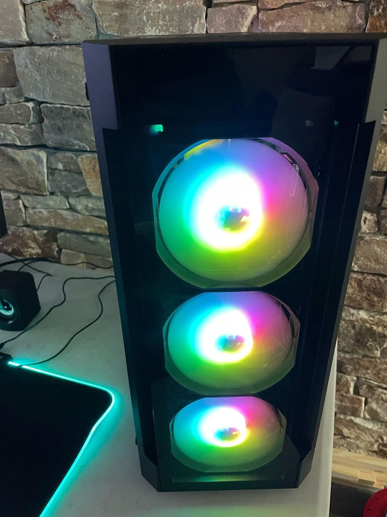New Gaming PC Full Setup Core i7 4.0GHz QuadCore Dedicated NVIDIA Geforce Graphics SSD HD Monitor