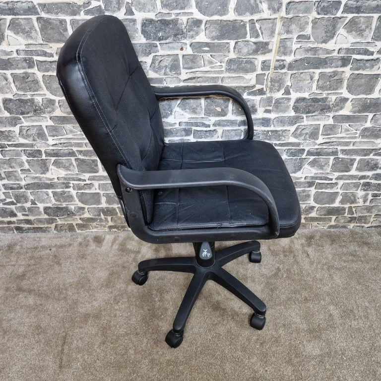 Black Swivel Office Chair