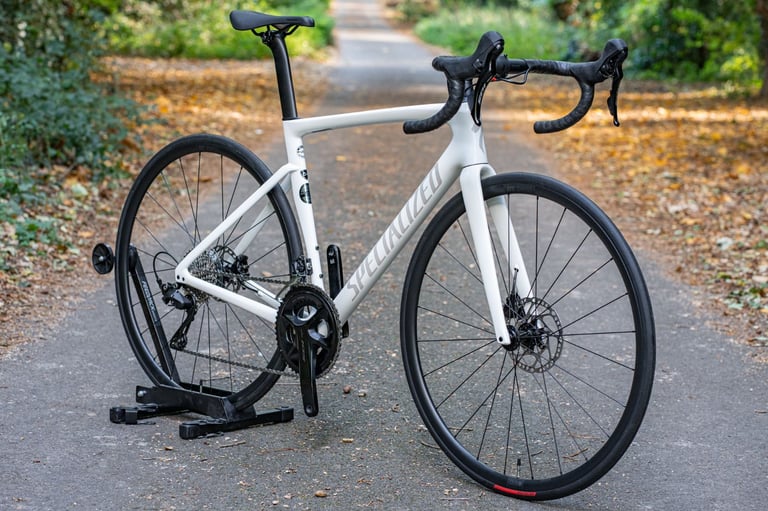 New Specialized Tarmac SL7 Sport 105 Disc Road Bike 54cm medium