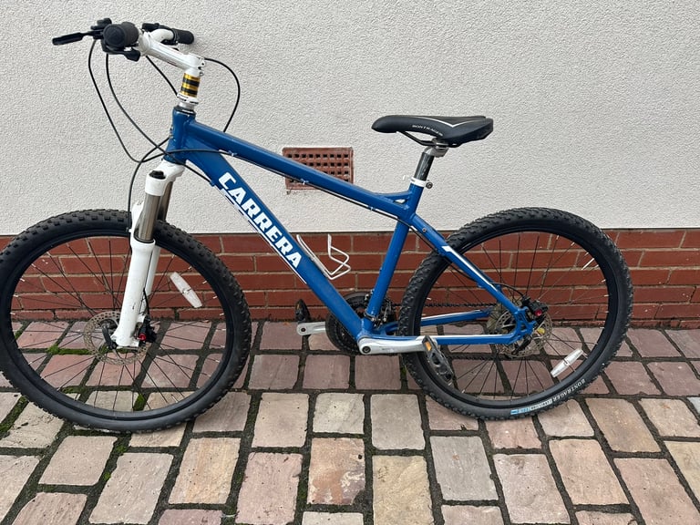 Carrera mountain bike in blue vgc in Thurnscoe South Yorkshire