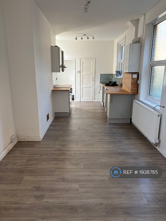 3 bedroom house in Harold Avenue, Westgate-On-Sea, CT8 (3 bed) (#1938785)