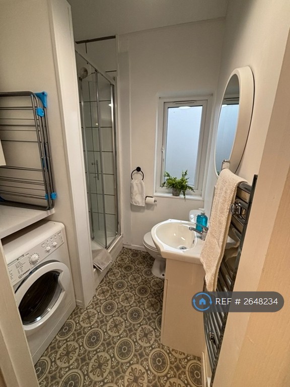 1 bedroom flat in Ditton Fields, Cambridge, CB5 (1 bed) (#2648234)