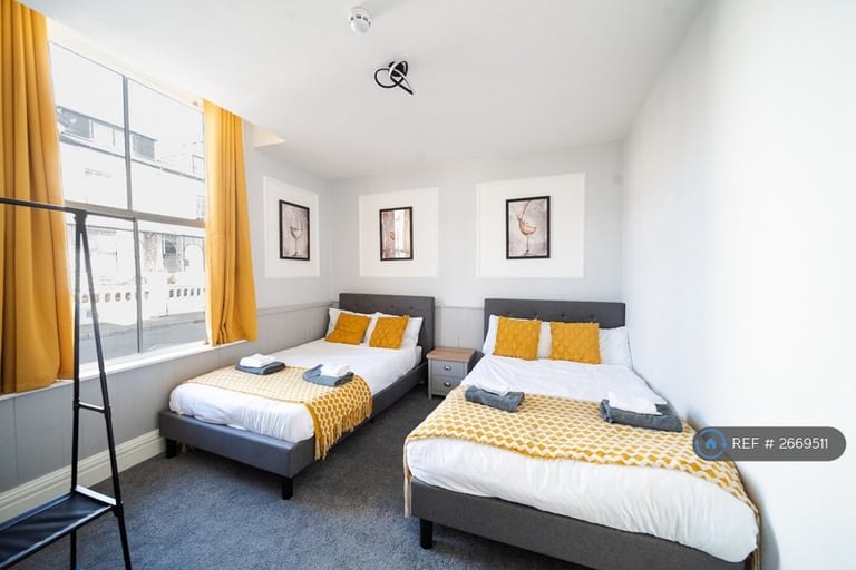 Studio flat in Kingston House, Southsea, PO5 (#2669511)