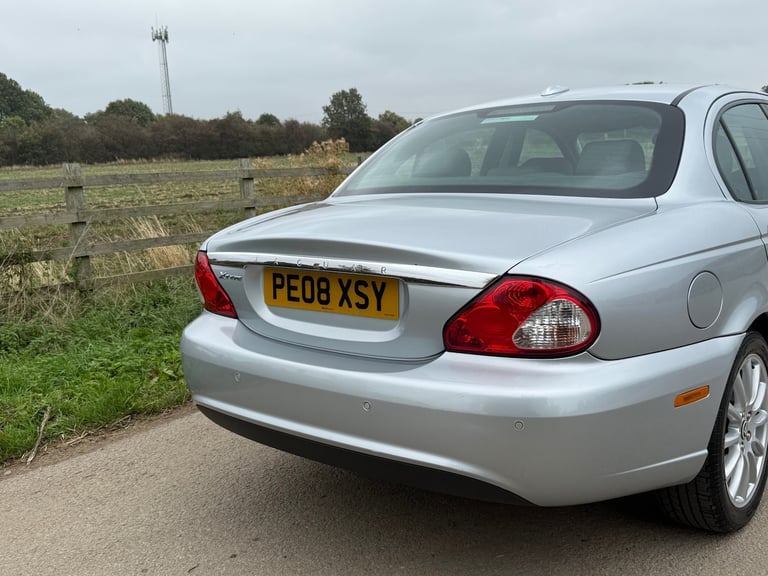 JAGUAR X-TYPE 2.2d S 2009 4dr Auto | Genuine 48,000 mls | Full Service History