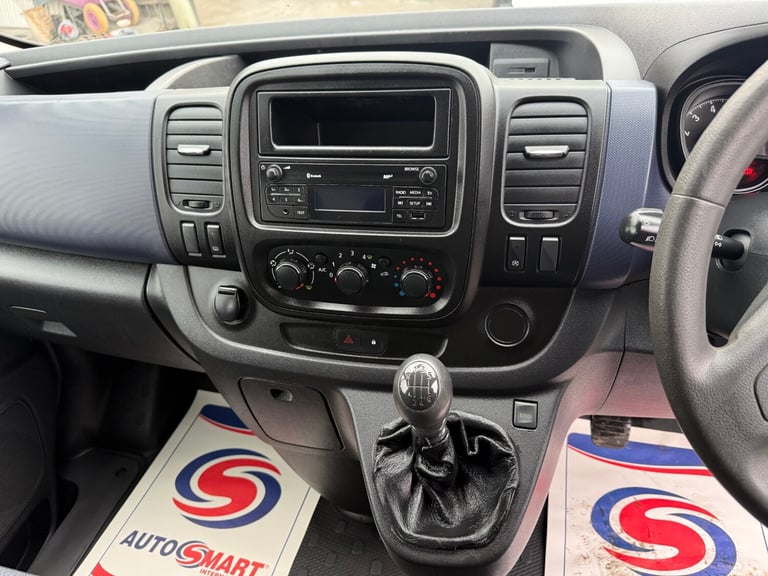 2016 Vauxhall Vivaro 2900 1.6CDTI 95PS ecoFLEX H1 Combi 9 Seat MPV Diesel Manual