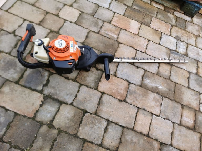 Stihl HS87T Professional 30" single, sided hedge trimmer
