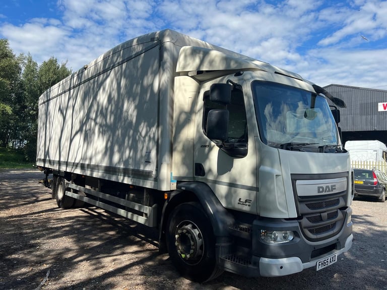 DAF TRUCKS LF 280 18 TONNE FRIDGE U/FLOOR LIFT 