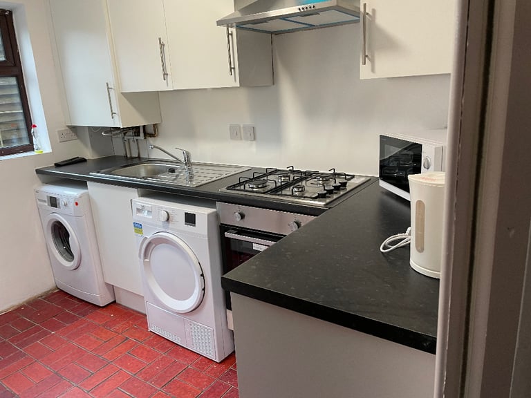 Rooms To Rent - DSS / Benefits Only