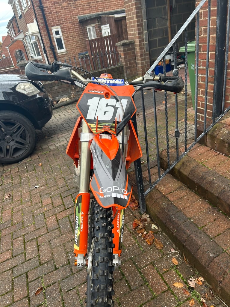 Ktm 125. 