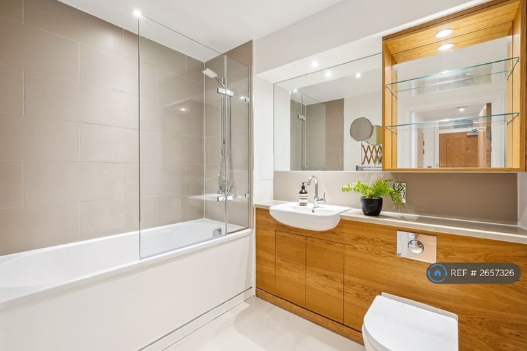 1 bedroom flat in Skerne Road, Kingston Upon Thames, KT2 (1 bed) (#2657326)