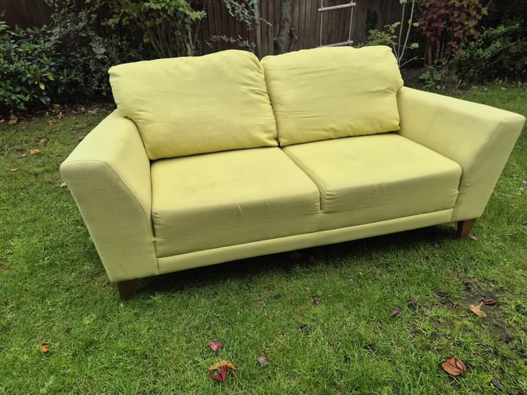 Two Second-Hand Sofa – Great Condition – Recently Cleaned – Local Delivery Possible!