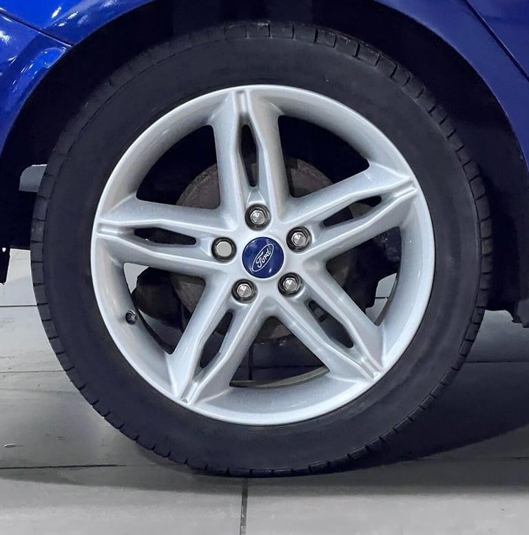 2016 Ford Focus 1.0 EcoBoost 125 Titanium 5dr HATCHBACK PETROL Manual