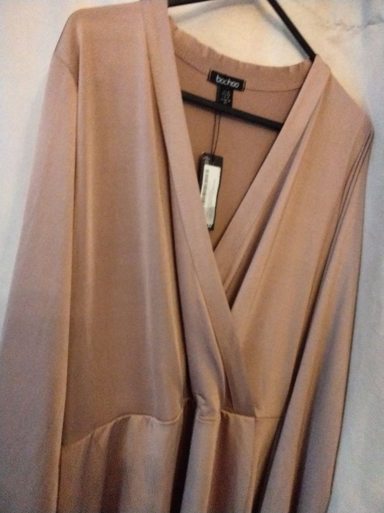 Boohoo dress size 16 New With Tags 