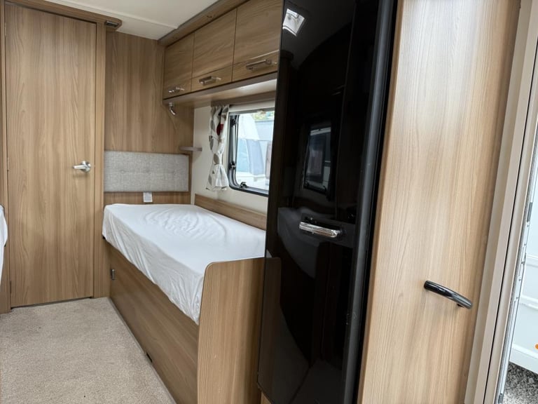 2016 BAILEY PEGASUS RIMINI 4 Berth fixed single beds