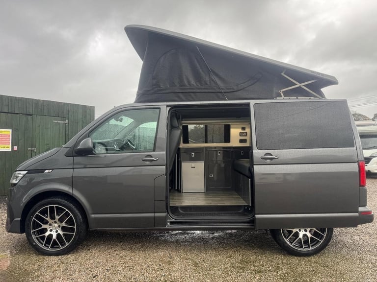 Volkswagen Transporter Highline Spec with Extras - RIB Bed