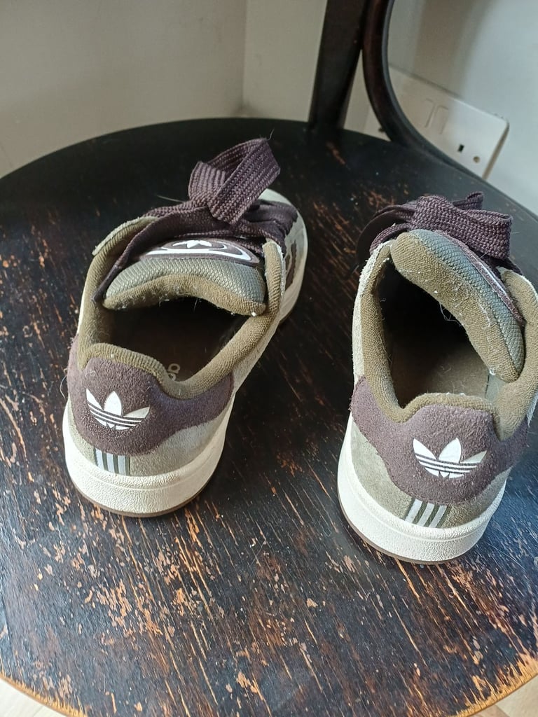 Adidas olive green trainers size 3.5