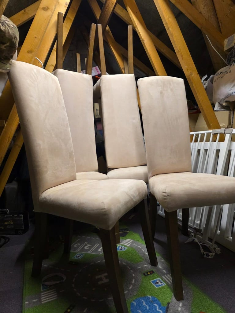 ** Dining table and chairs set **Extendable 4-6/8 seater dining table with 6 chairs 